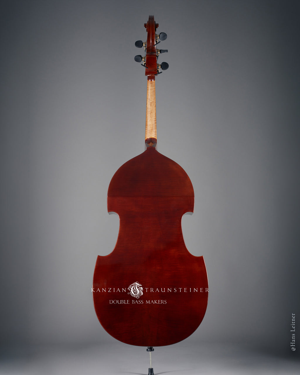 Full back view of Kanzian & Traunsteiner Viennese Model with red varnish made in 2016