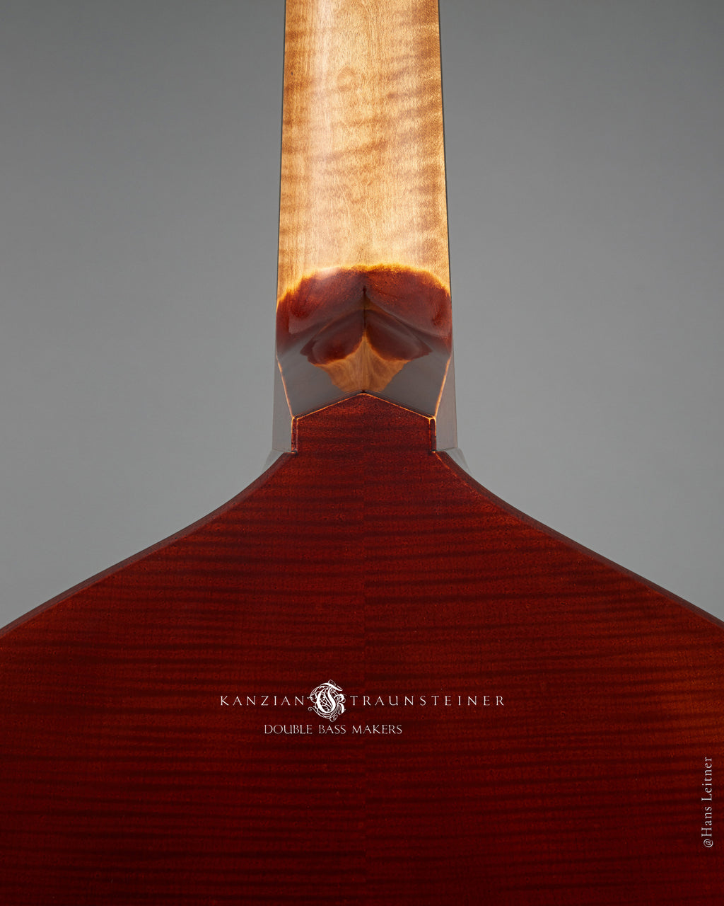 back detail of Kanzian & Traunsteiner Viennese Model with red varnish made in 2016