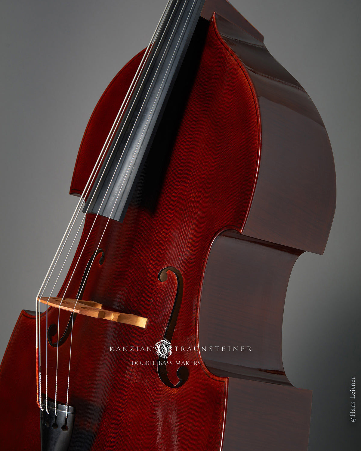 front close up of Kanzian & Traunsteiner Viennese Model with red varnish made in 2016