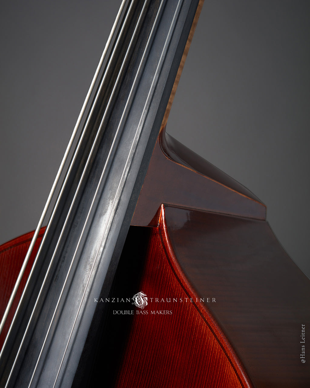 neck block of Kanzian & Traunsteiner Viennese Model with red varnish made in 2016