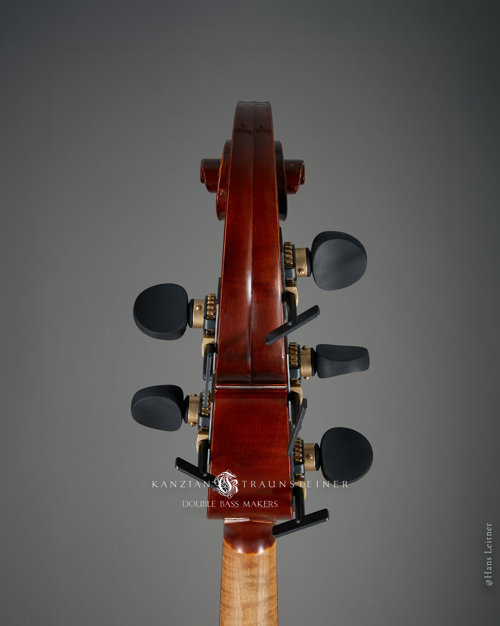 Kanzian & Traunsteiner Viennese Model Scroll with red varnish made in 2016