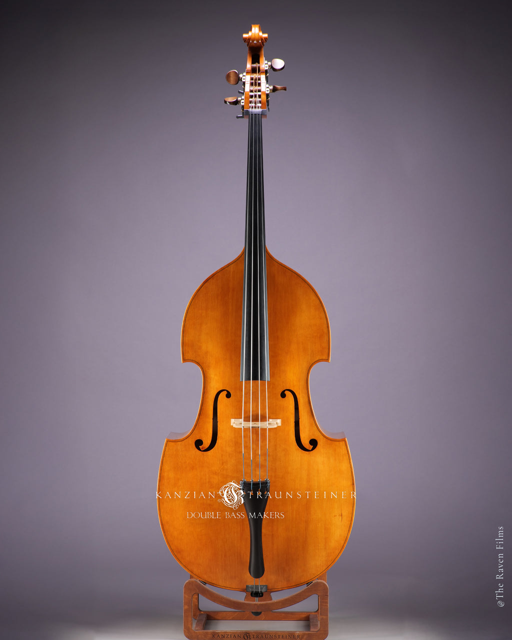 full view of 2022 Viennese K&T golden varnish 