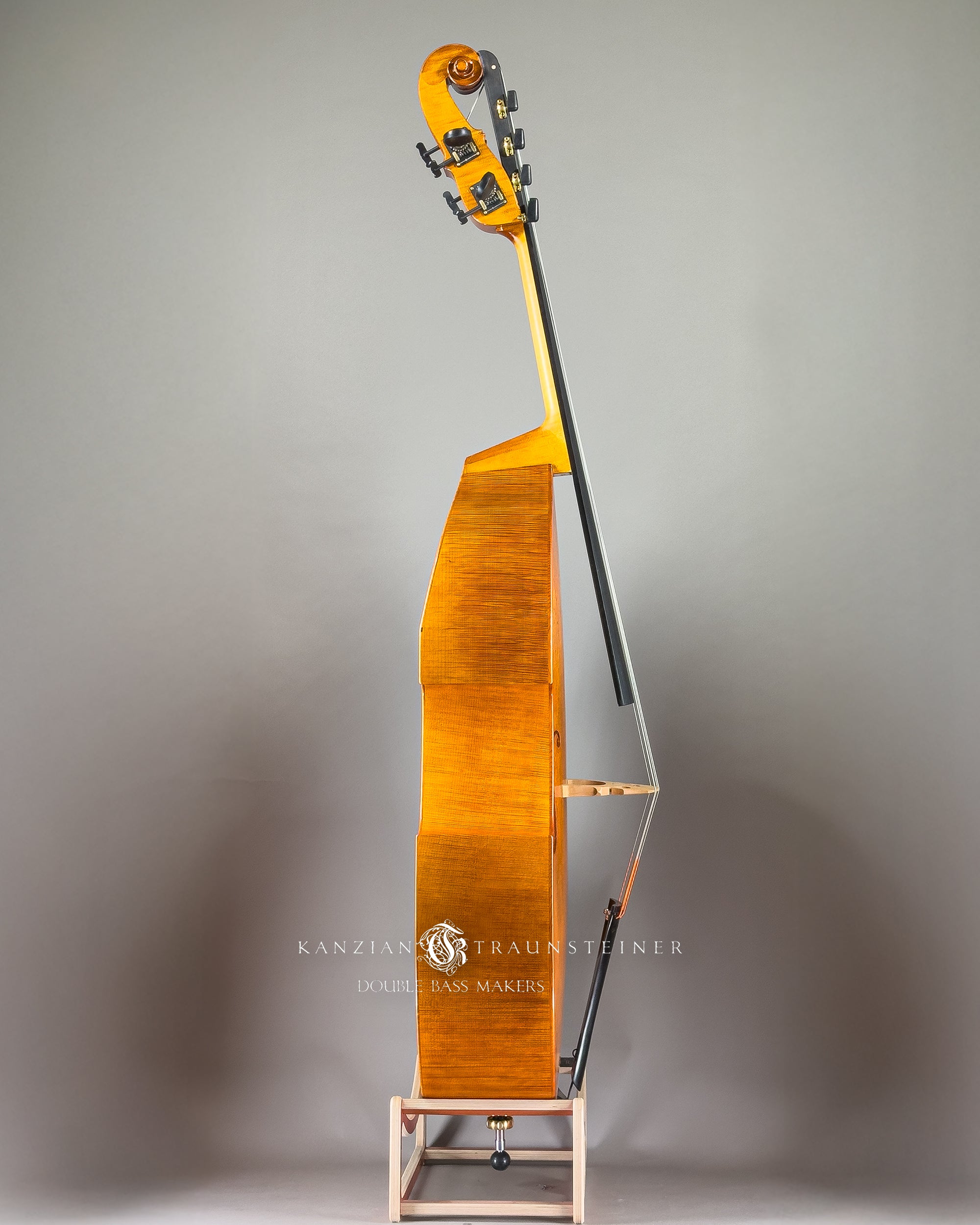 2025 K&T Blond Viennese with extension right full view