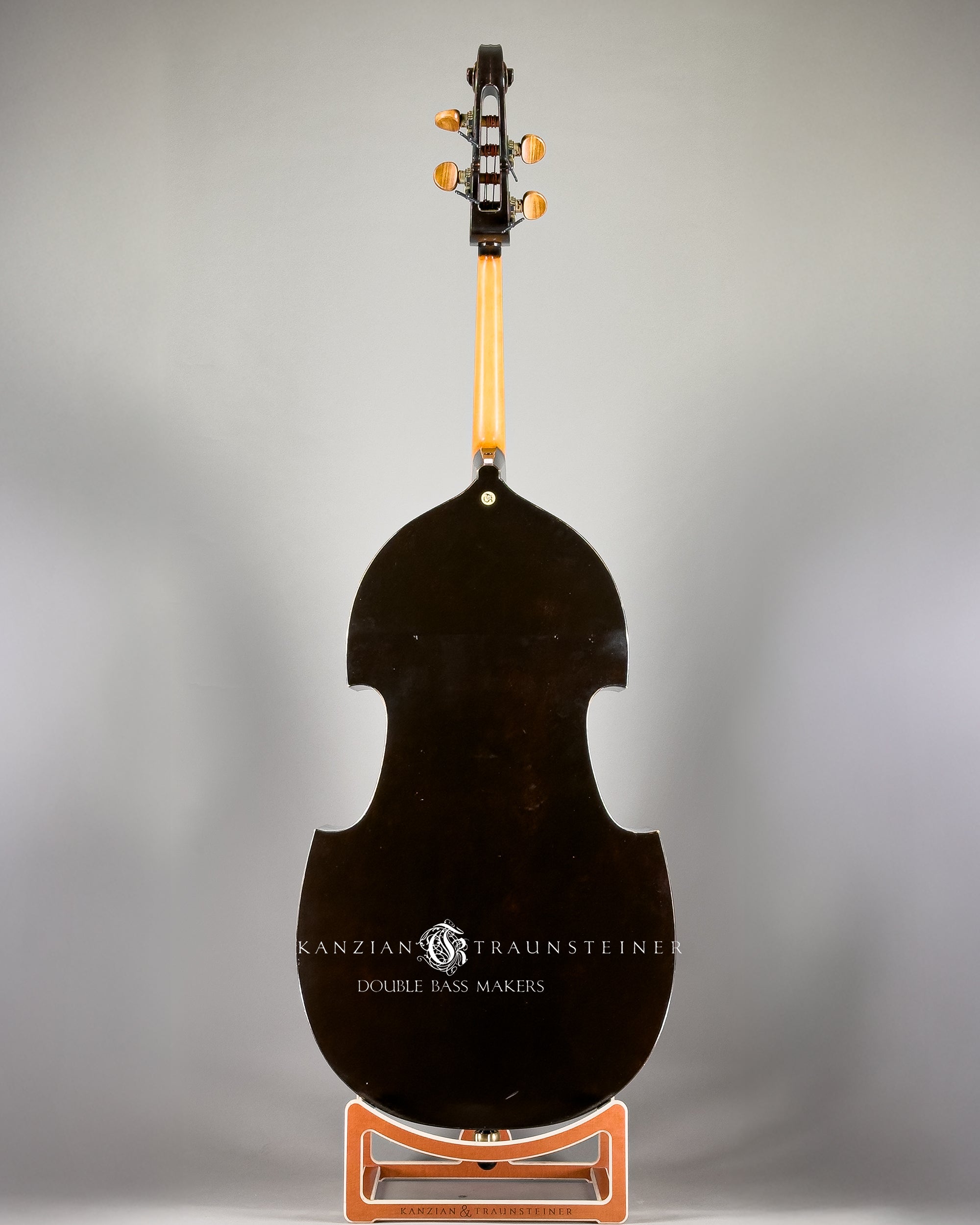 No. 26 K&T Viennese - removable neck back