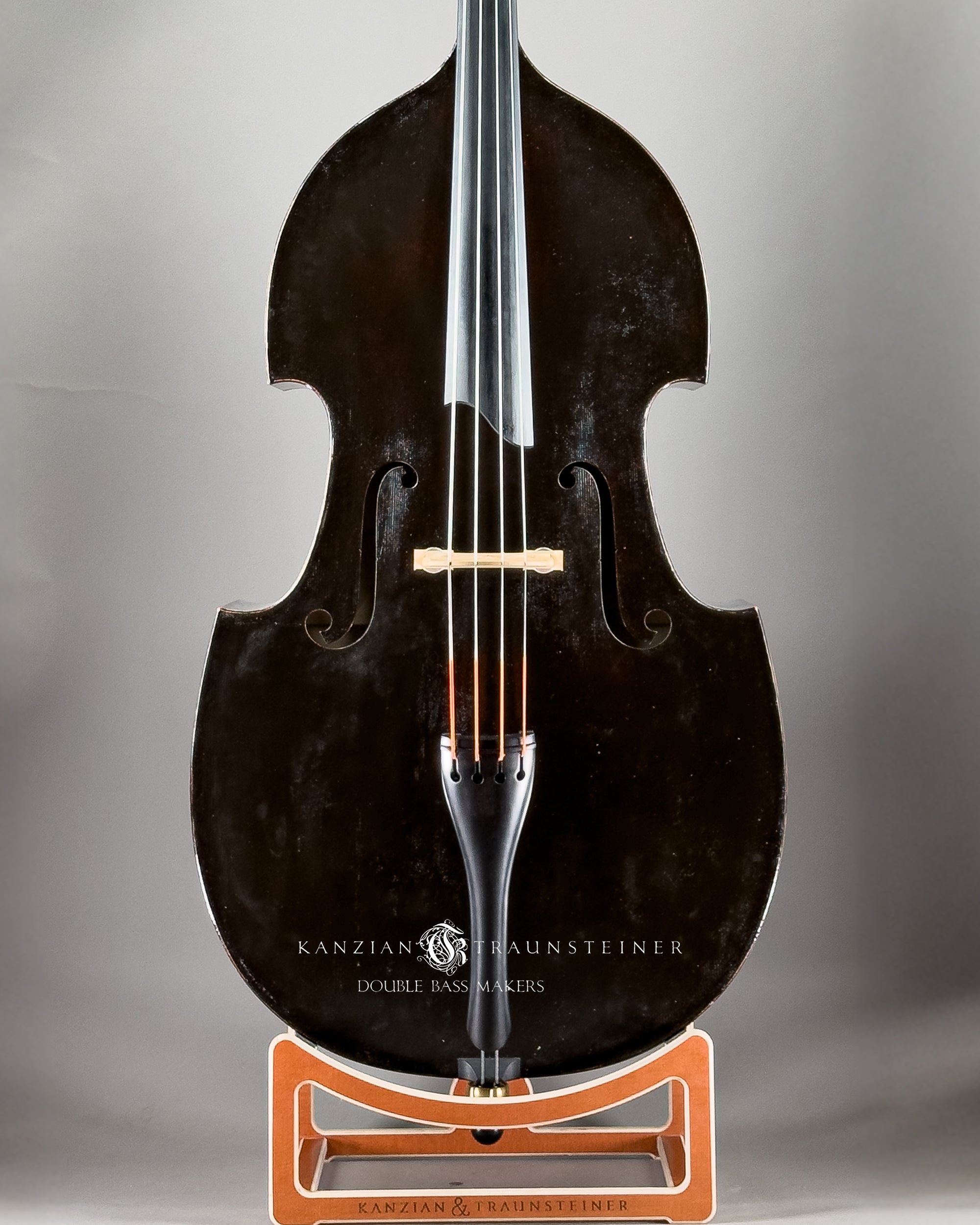 No. 26 K&T Viennese - front zoomed view