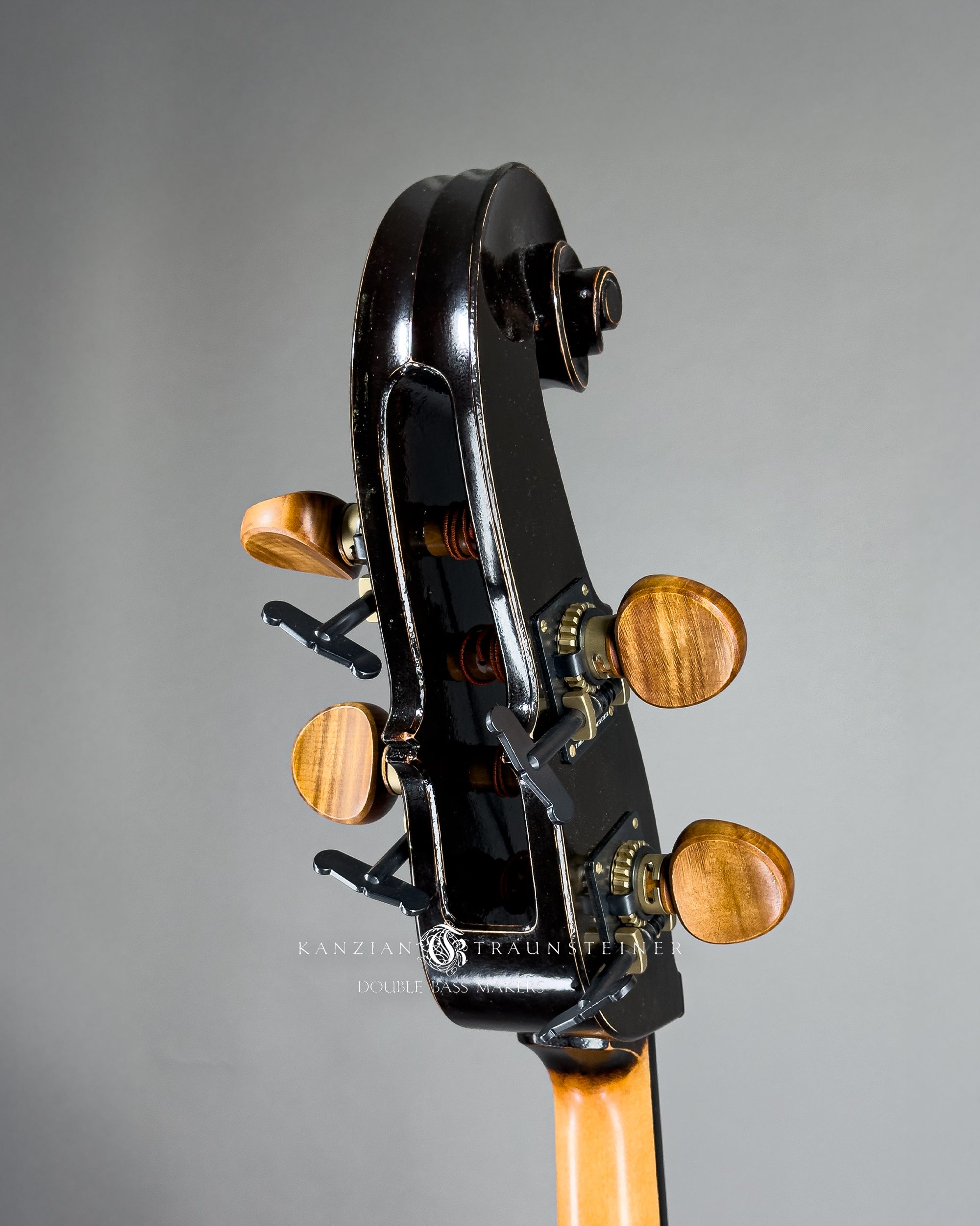 No. 26 K&T Viennese - scroll oblique back