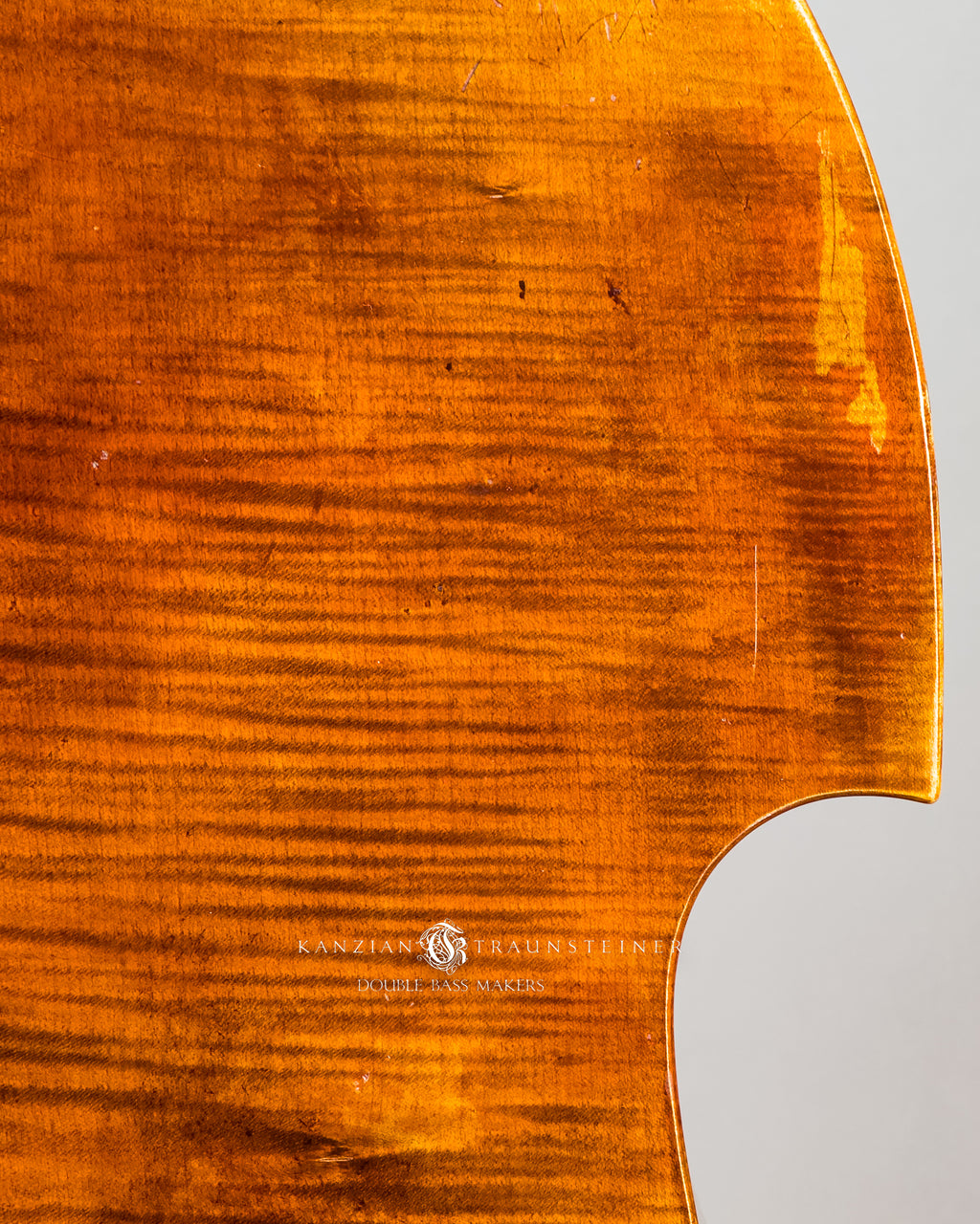 Antiquing on back of Kanzian & Traunsteiner double bass with antique finish made in 2026