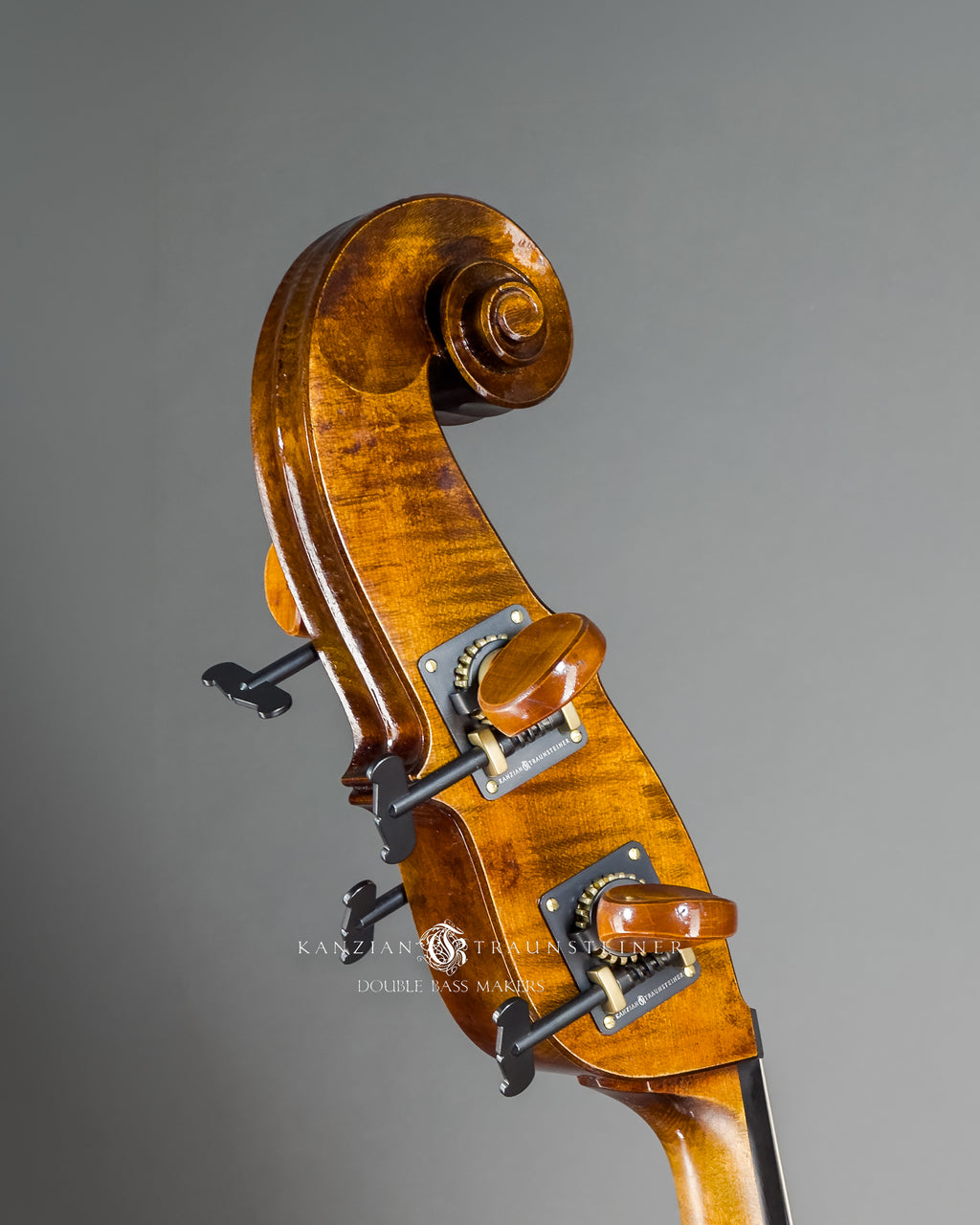 Kanzian & Traunsteiner double bass with antique finish made in 2026 Scroll oblique view