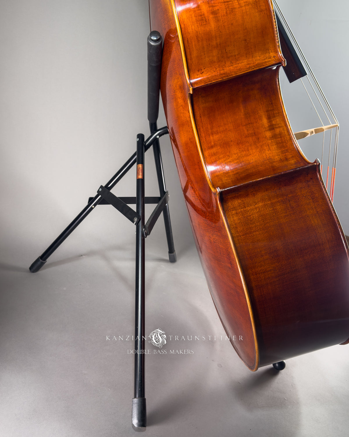 Bass Cradle McNutt, portable stand