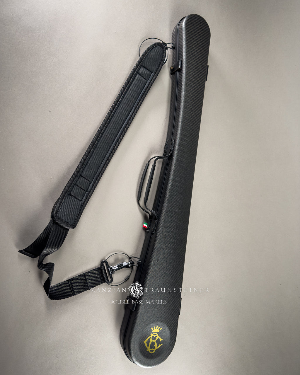 Bogaro e Clemente carbon fibre double bass bow case closed
