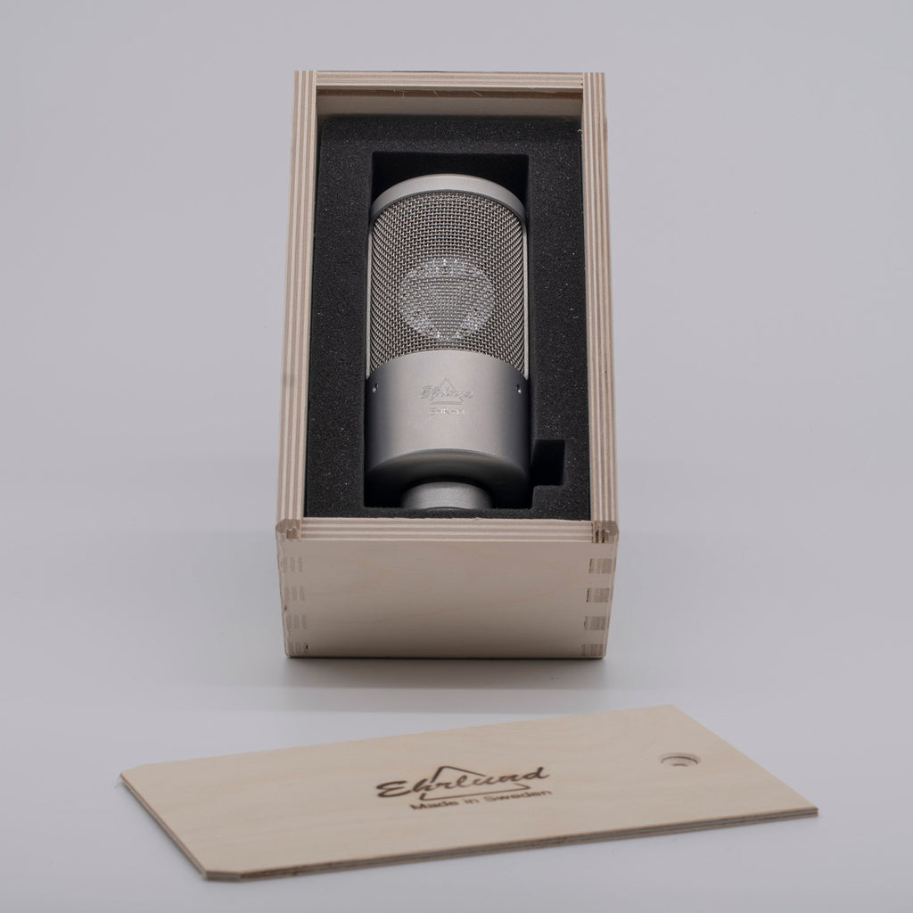 Ehrlund mic in its box