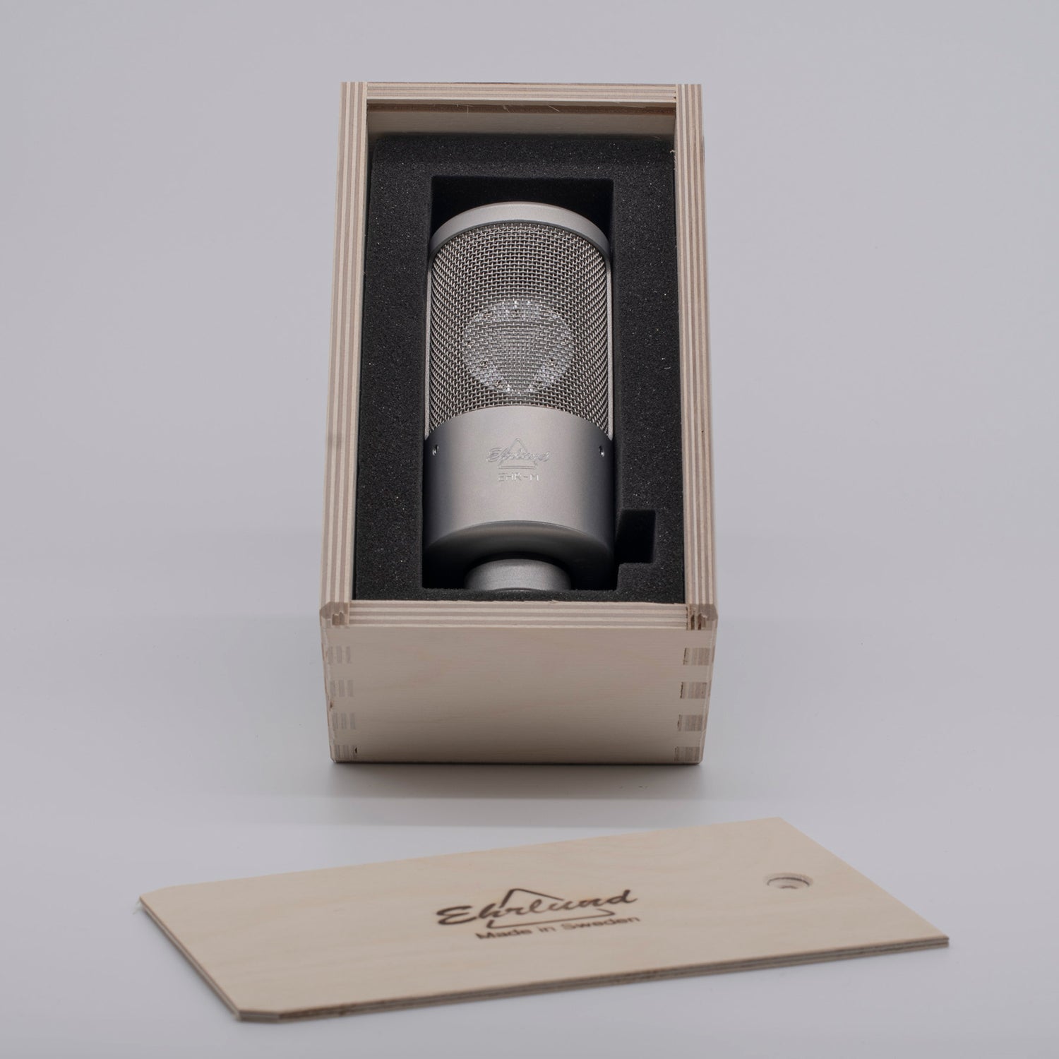 Ehrlund mic in its box