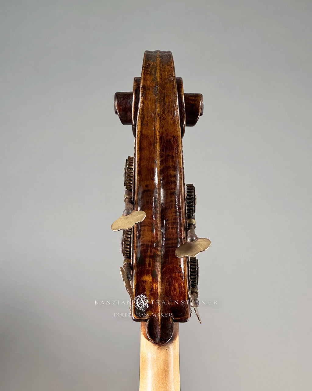 German Double bass 1940 - Scroll