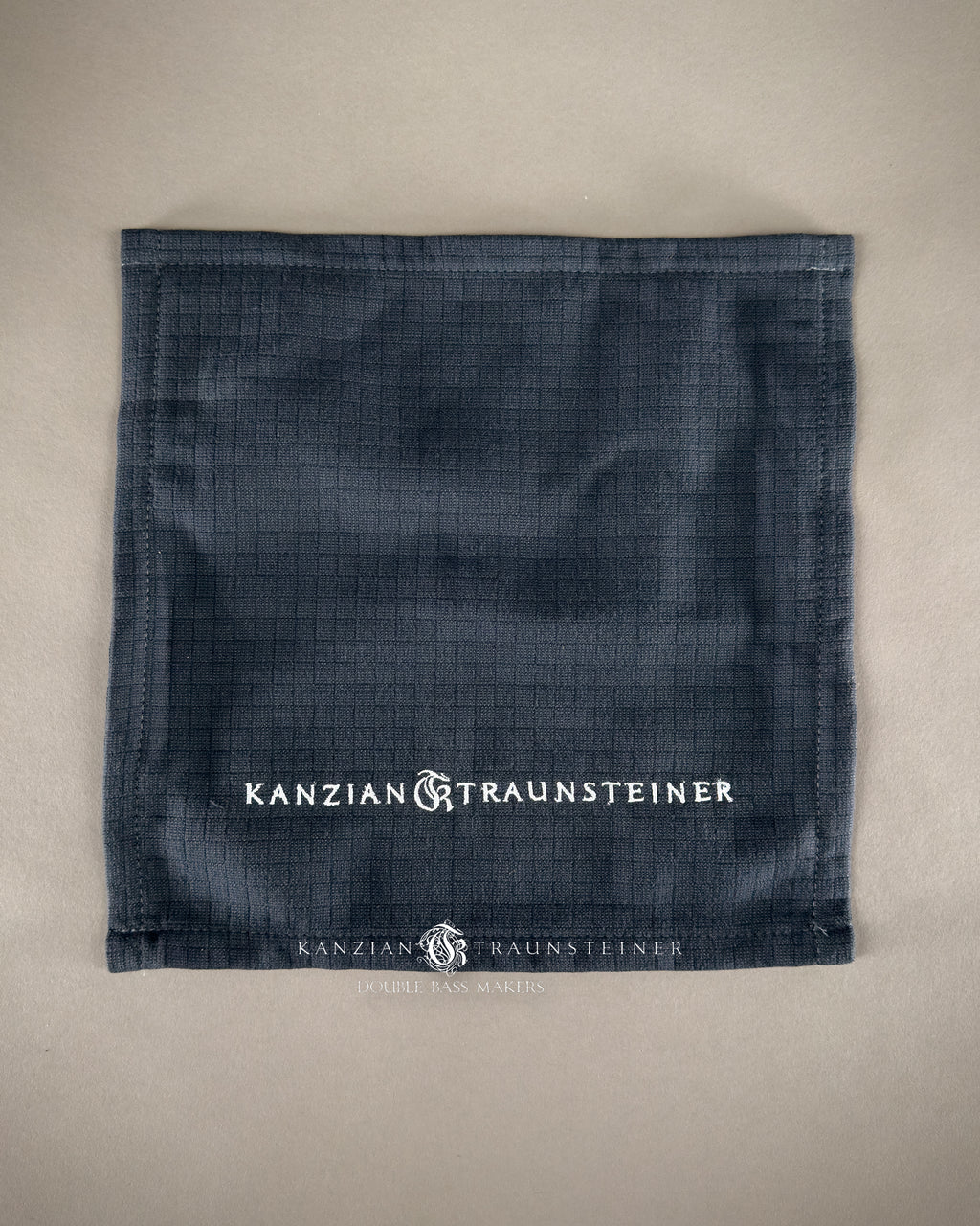 Dark blue double bass cloth in cotton by Kanzian & Traunsteiner