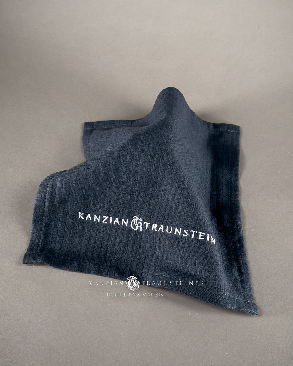 Kanzian & Traunsteiner double bass cloth